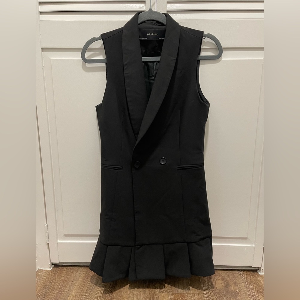Black blazer vest